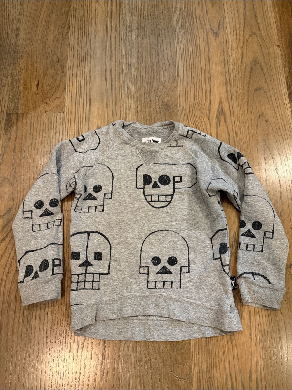 nununu kids Gray Crewneck Sweater with Black Skull Print
